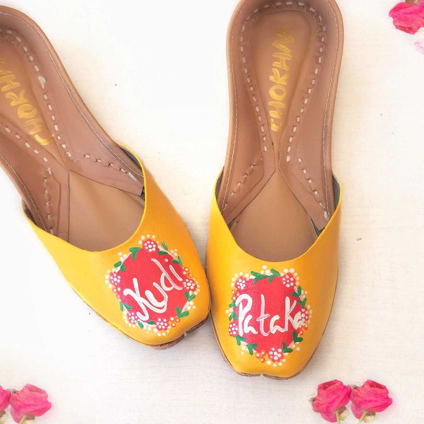 Kudi Pataka Juttis Yellow